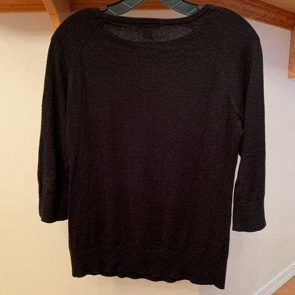 Simple Black Crew Neck Sweater w Quarter Sleeves - Picture 3 of 6
